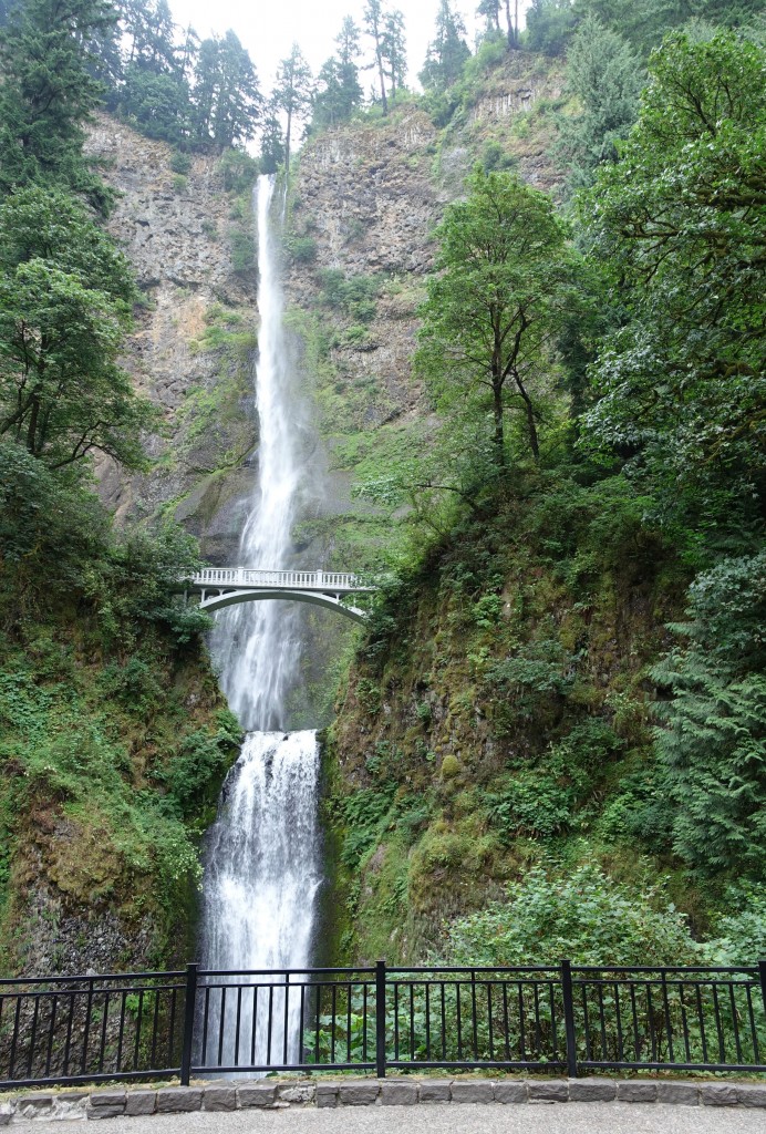 Multnomah Falls, quiet and peaceful early in the morning.