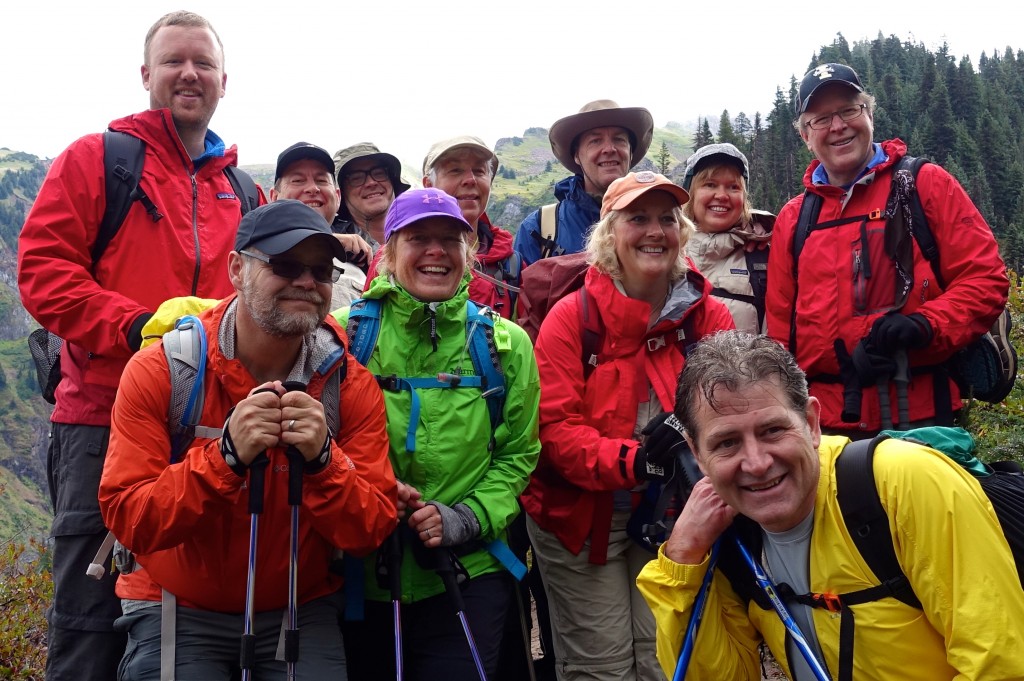 round the mountain hiking group